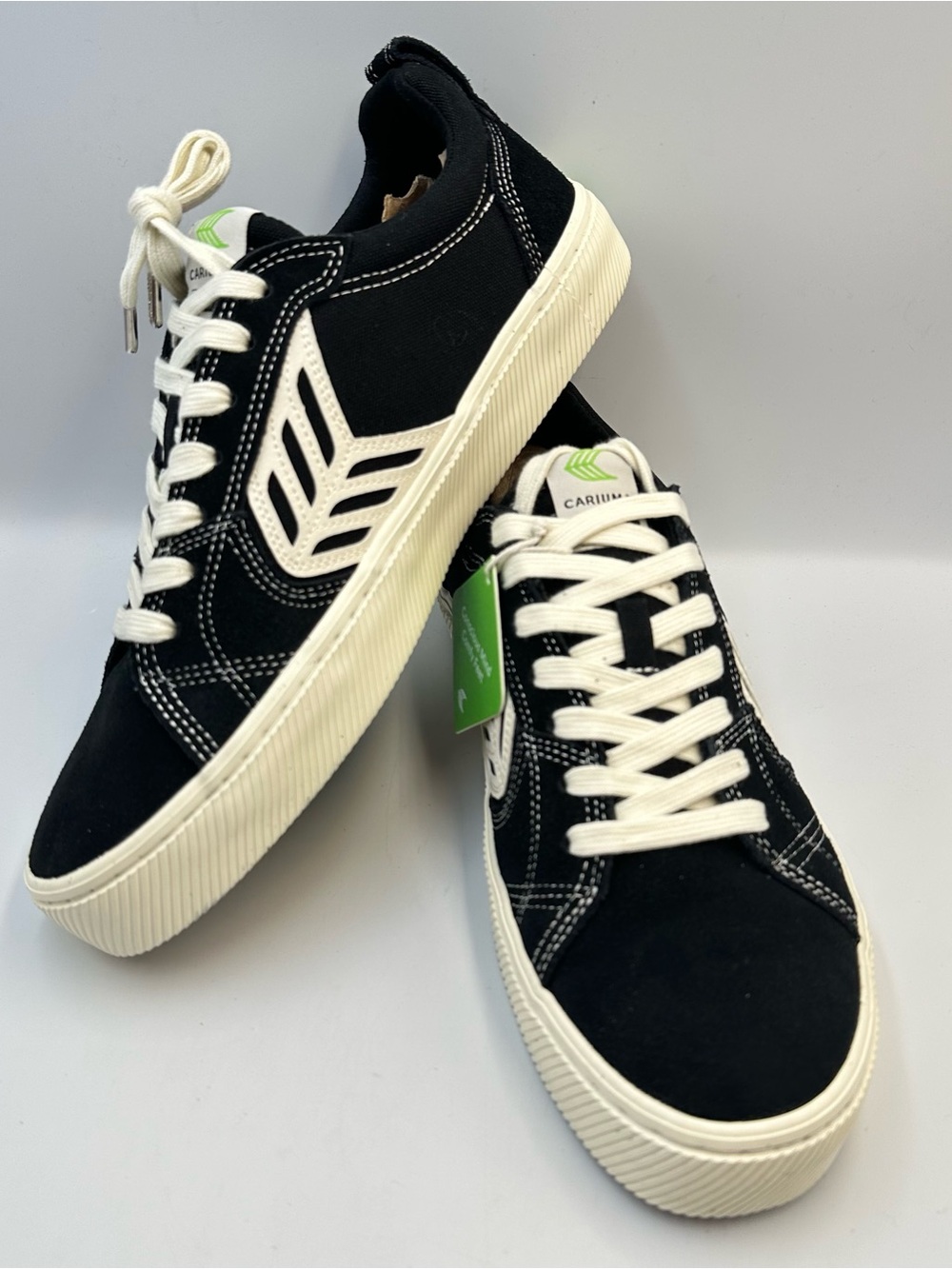 Cariuma Catiba Pro Skate Black Suede Canvas Sneaker Unisex Men 10 Women 11.5